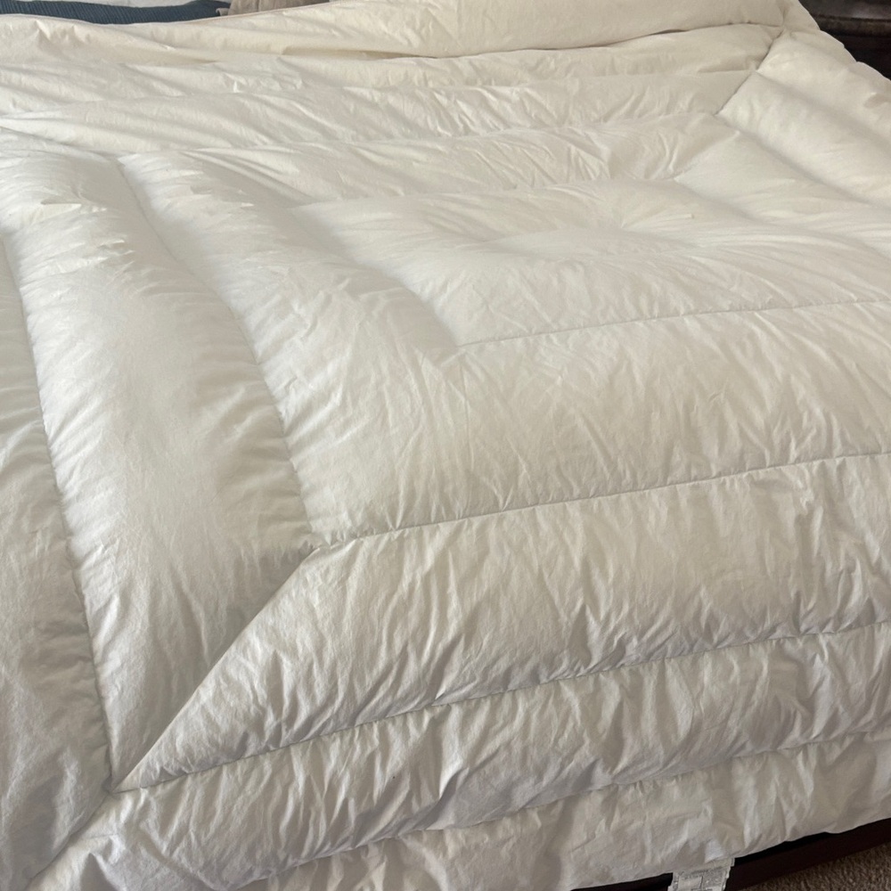 White goose down duvet full/queen